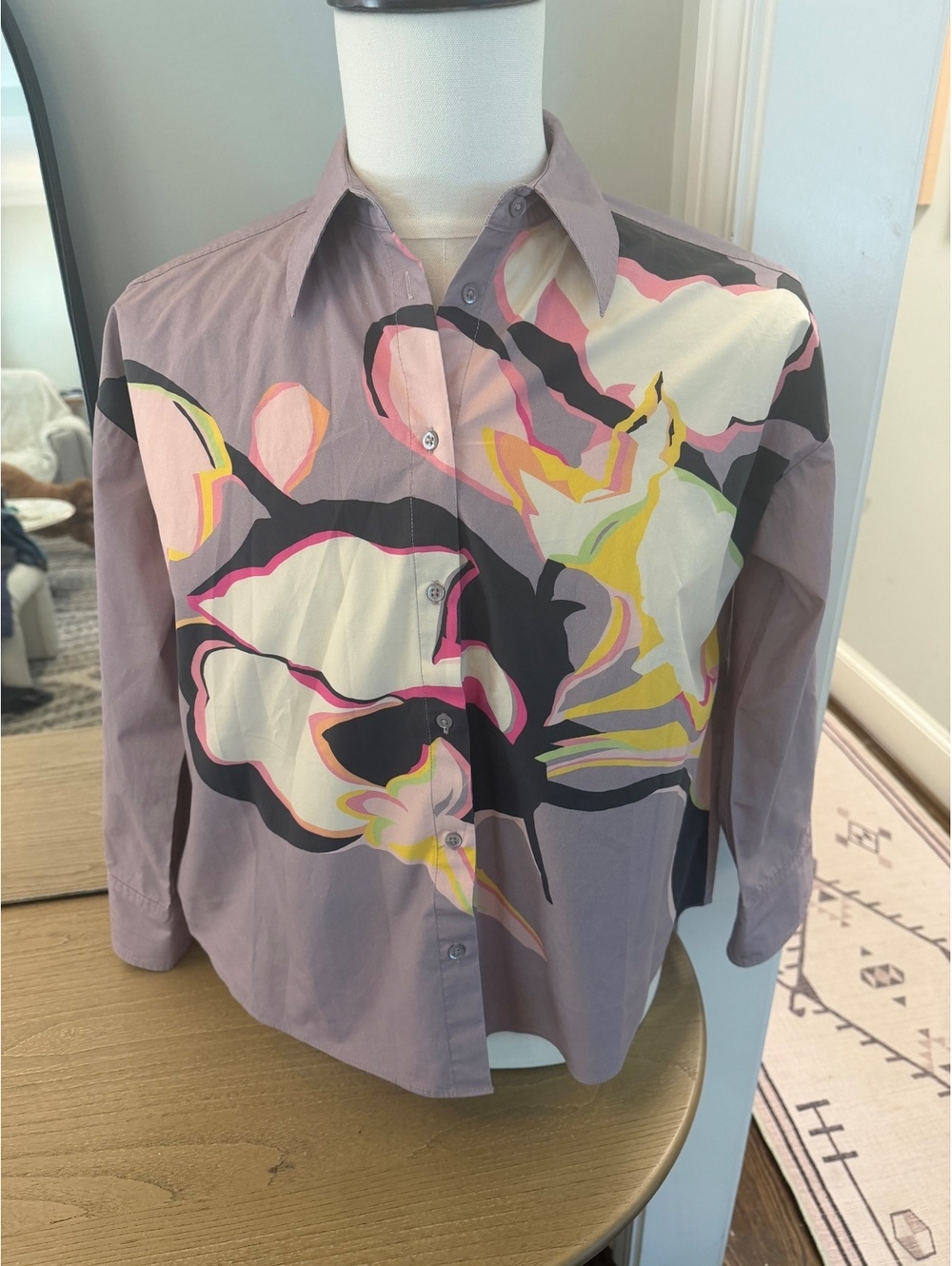 Psophia Designer Button-Up Shirt with Abstract Floral Print Size S